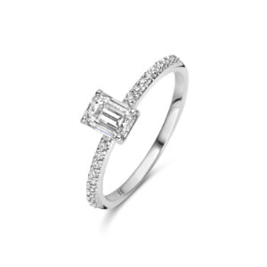 Style Diamonds ring