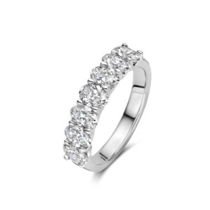 Style Diamonds ring