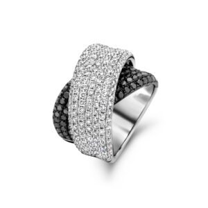 Style Diamonds ring